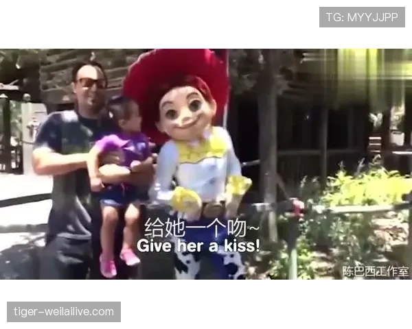 侯志慧台上像怪兽,台下掏钱包像隔壁大妈,这生活反差笑出声 侯志慧台上像怪兽,台下掏钱包像隔壁大妈,这生活反差笑出声